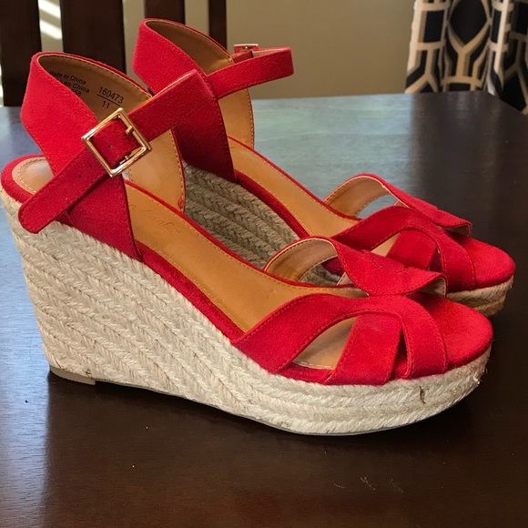 red wedges size 7